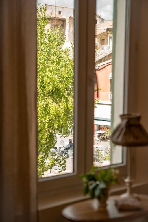 La Maison Du Bassin LʼIsle-sur-la-Sorgue Extérieur photo