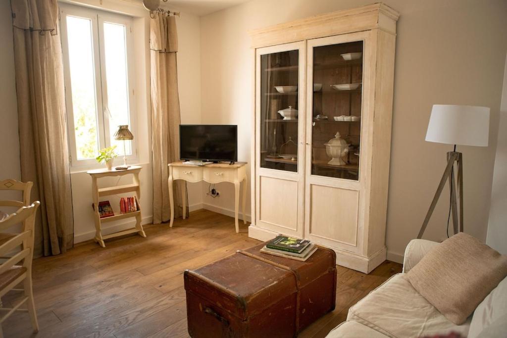 La Maison Du Bassin LʼIsle-sur-la-Sorgue Extérieur photo