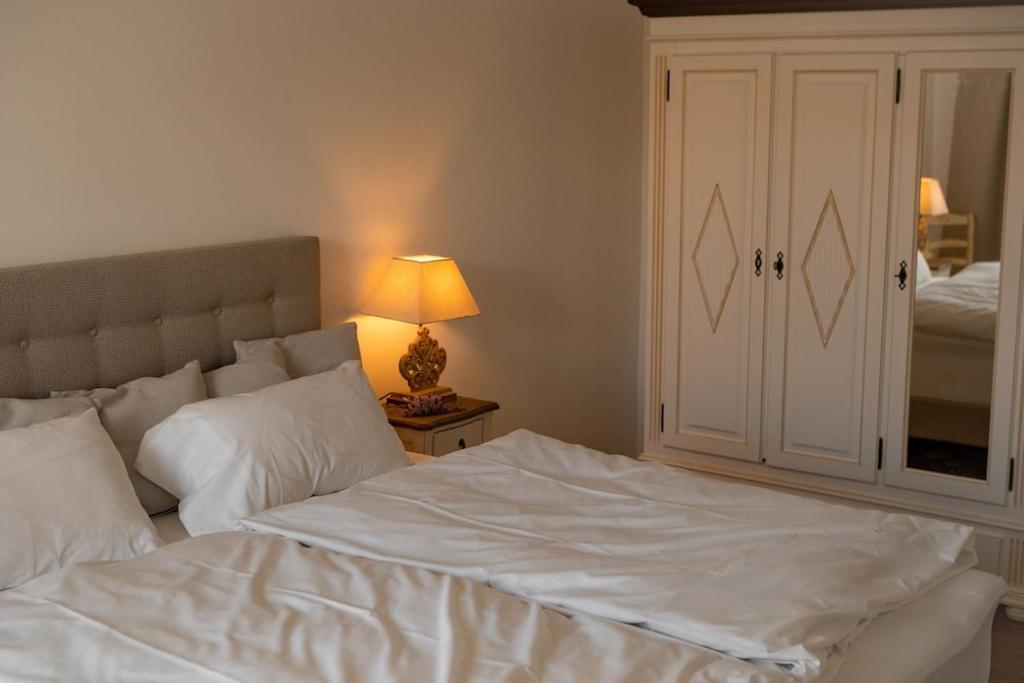 La Maison Du Bassin LʼIsle-sur-la-Sorgue Extérieur photo